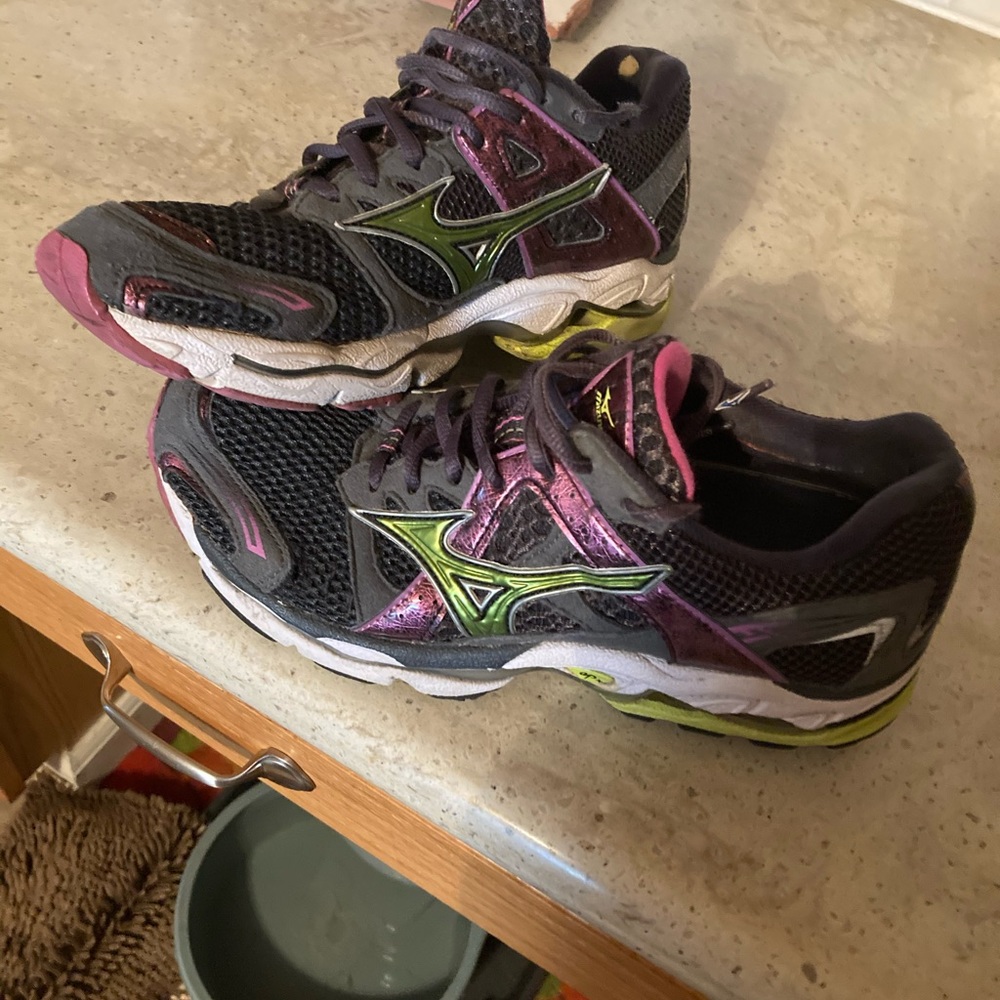 Women’s Mizuno Running shoes